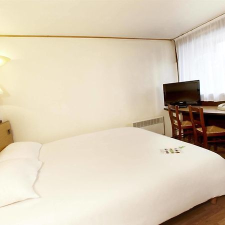 Campanile Rouen Nord - Barentin Hotel Exterior photo